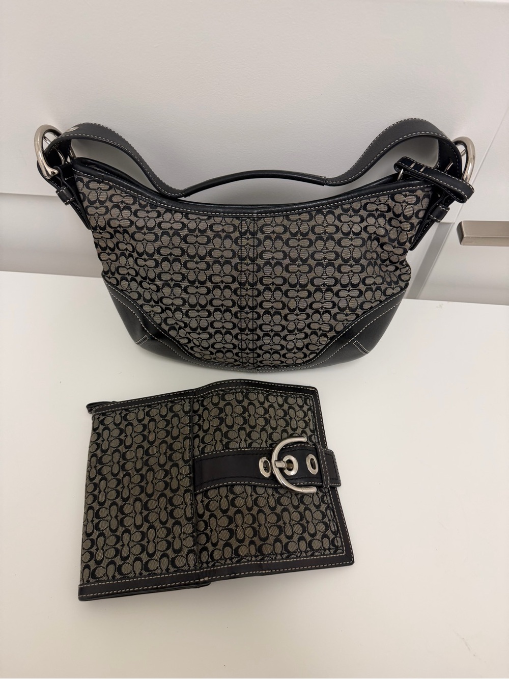 Black‎ and Grey Coach Soho bag and purse set - Picture 5 of 13